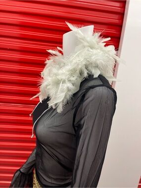 White Feather Boa Collar
